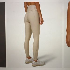 Lululemon Chase The Chill Leggings